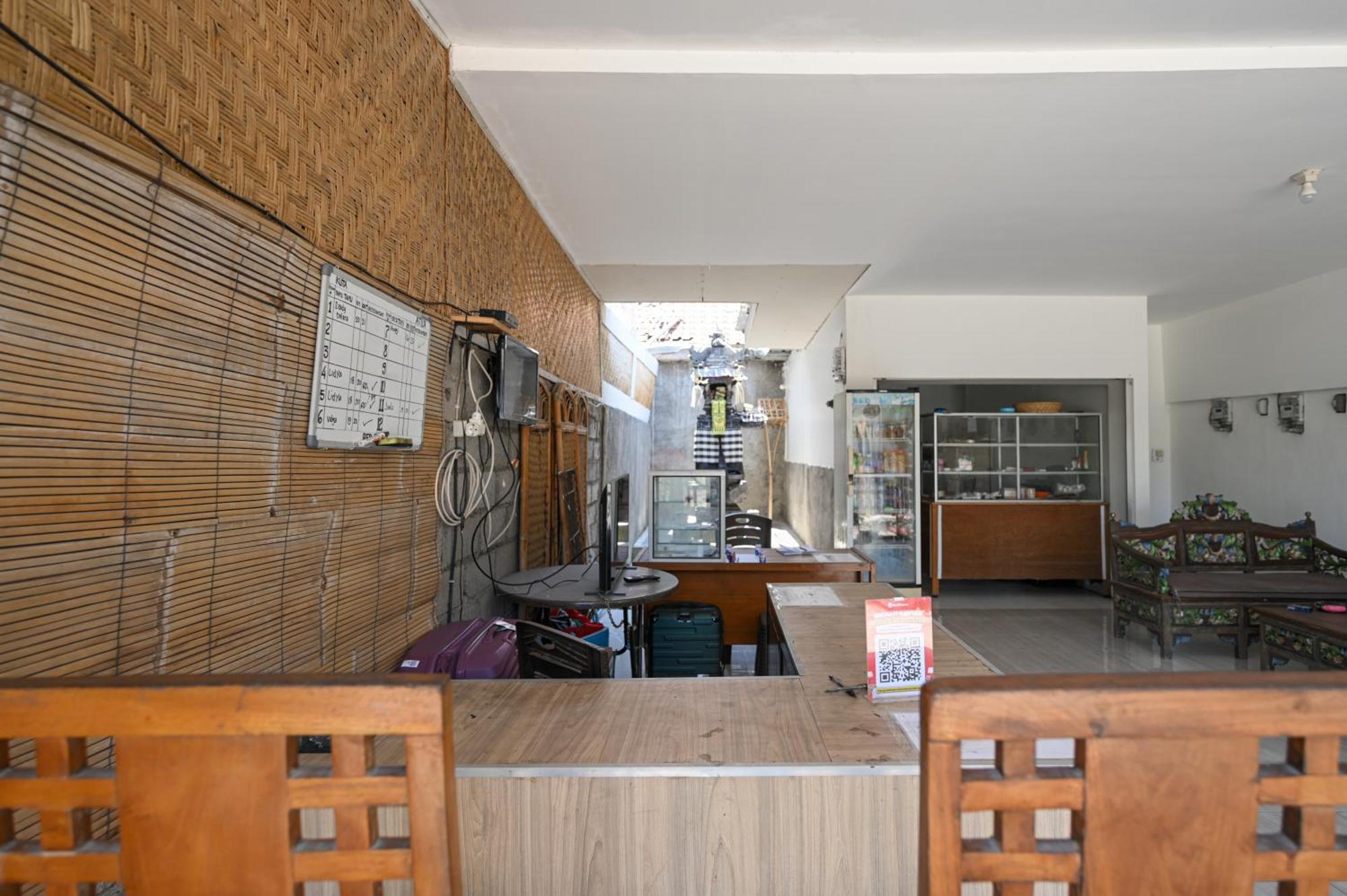 Oyo1755德巴尔孔住宿酒店 庫塔 外观 照片